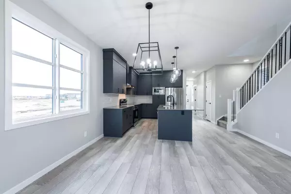 Calgary, AB T3J 5P1,575 Savanna CRES NE