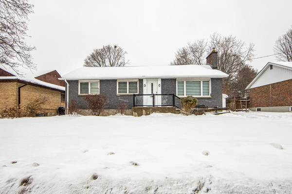 201 St Vincent ST, Barrie, ON L4M 3Z5