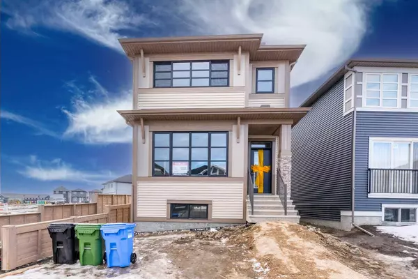 575 Savanna CRES Northeast, Calgary, AB T3J 5P1