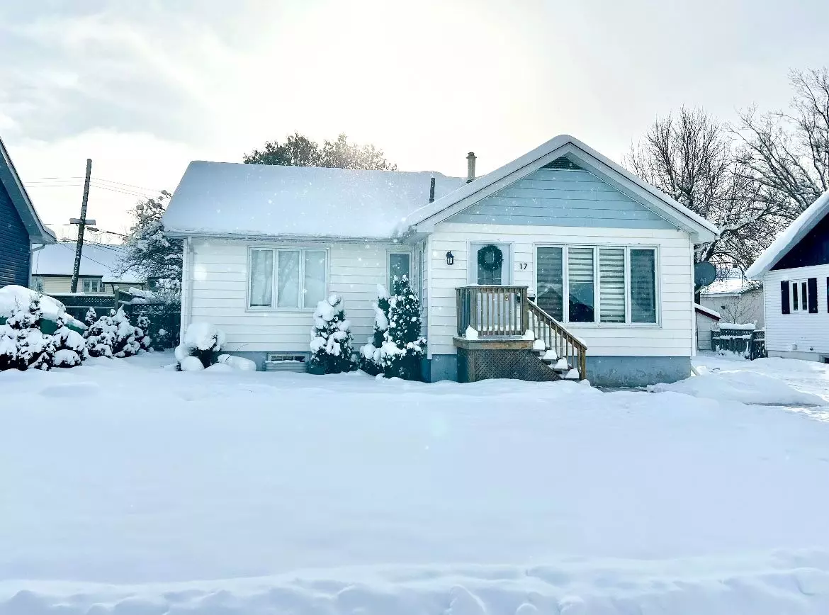 Kapuskasing, ON P5N 1Y1,17 Poplar CRES