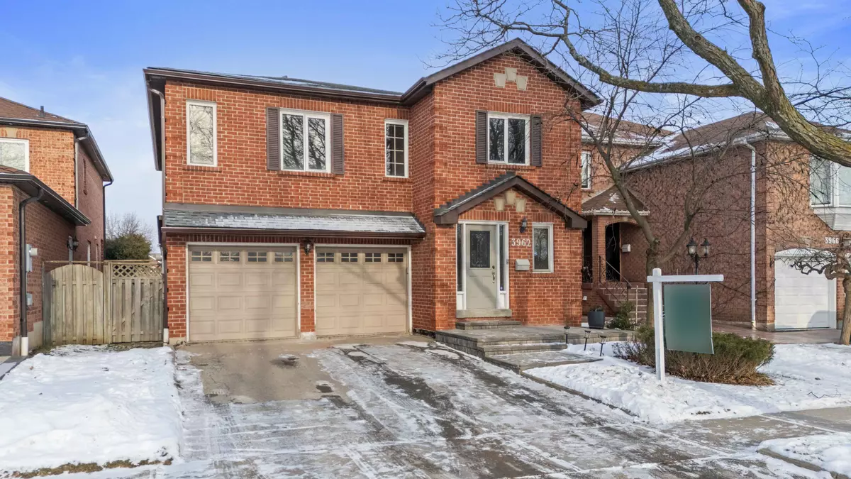 Mississauga, ON L5L 4J4,3962 Renfrew CRES