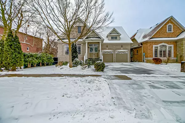 598 Foxcroft BLVD, Newmarket, ON L3X 3L5