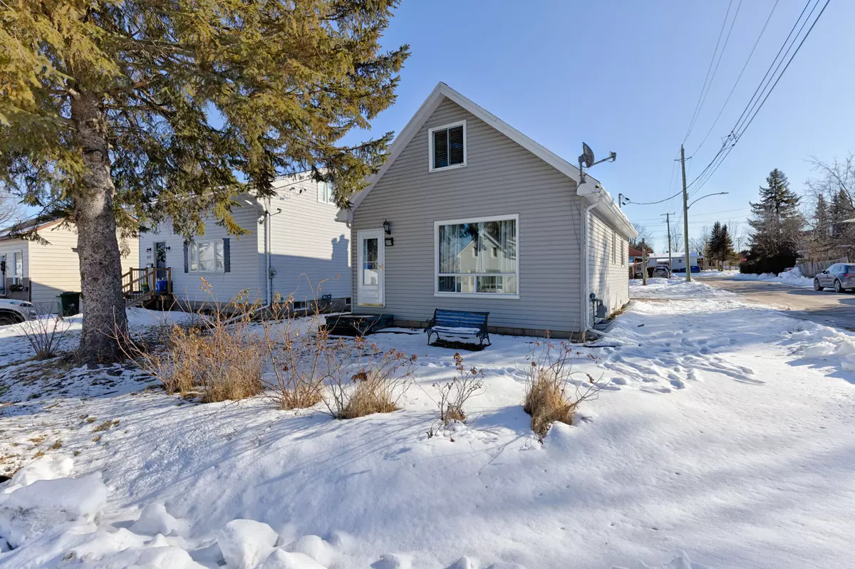 Renfrew, ON K8A 4A7,519 Norman ST