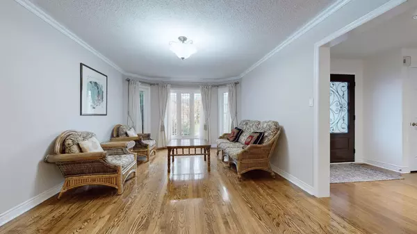 Richmond Hill, ON L4B 3A1,51 Sheila CRES