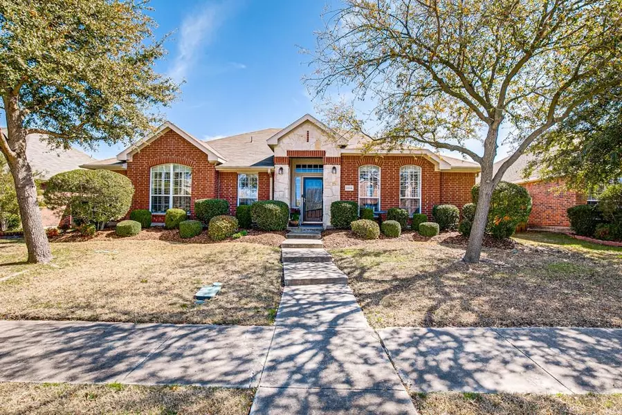 8014 Salzburg Drive, Rowlett, TX 75089