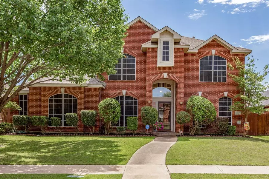 8114 Salzburg Drive, Rowlett, TX 75089