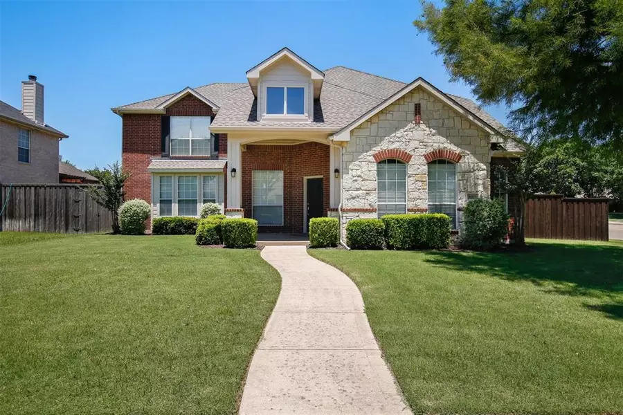 8209 Salzburg Drive, Rowlett, TX 75089