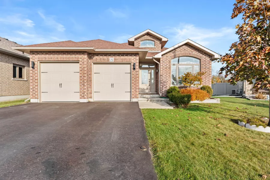 25 STAIKOS CT, Greater Napanee, ON K7R 0B9