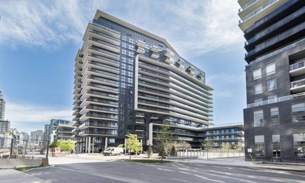 39 Annie Craig DR #322, Toronto, ON M8V 0A3