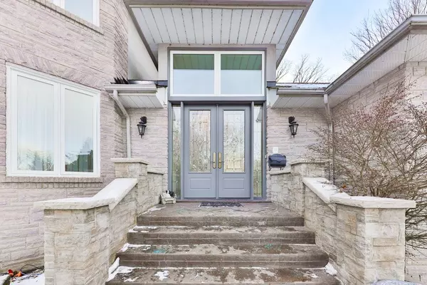 Mississauga, ON L5N 6S6,1537 Velebit CT