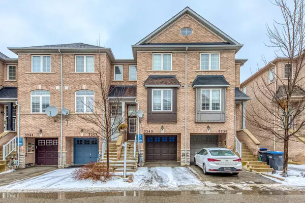 3240 Redpath CIR, Mississauga, ON L5N 8R2