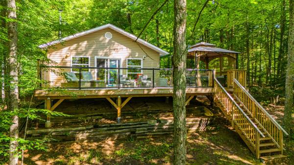 1820 Trappers Trail RD, Haliburton, ON K0M 1S0