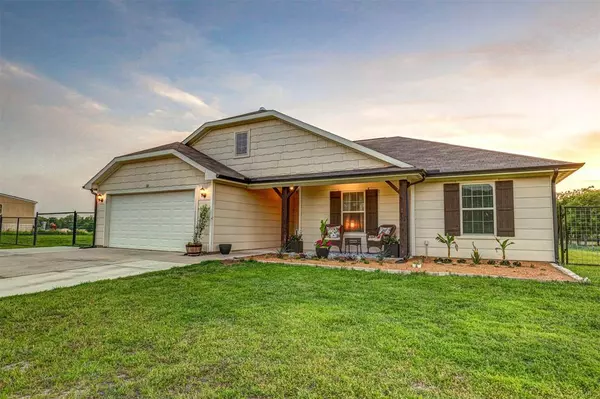 130 Blue Sky Lane, Springtown, TX 76082