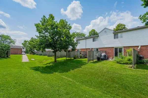 Guelph, ON N1H 8B4,40 Imperial RD N #5