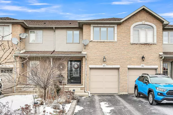 17 Sunters CT, Hamilton, ON L9G 4Y8