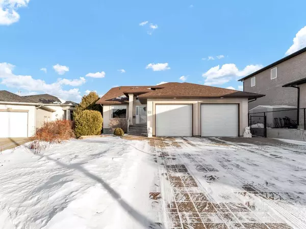 52 Sierra PL Southwest, Medicine Hat, AB T1B4X7