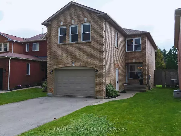 44 Sable CRES,  Whitby,  ON L1R 1Y5