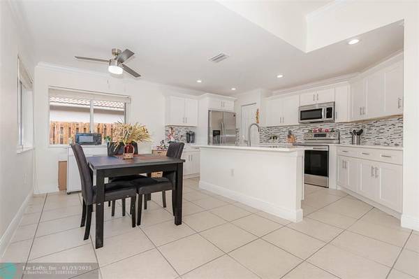 Weston, FL 33326,16858 Crestview Ln