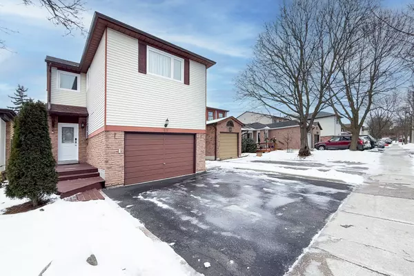 85 Madsen CRES, Markham, ON L3R 4P2