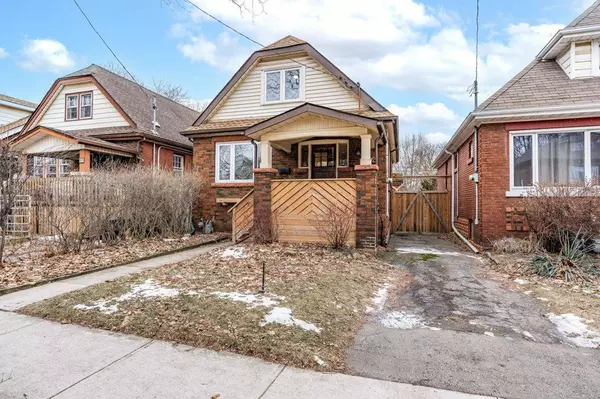 92 Graham AVE S, Hamilton, ON L8K 2M3