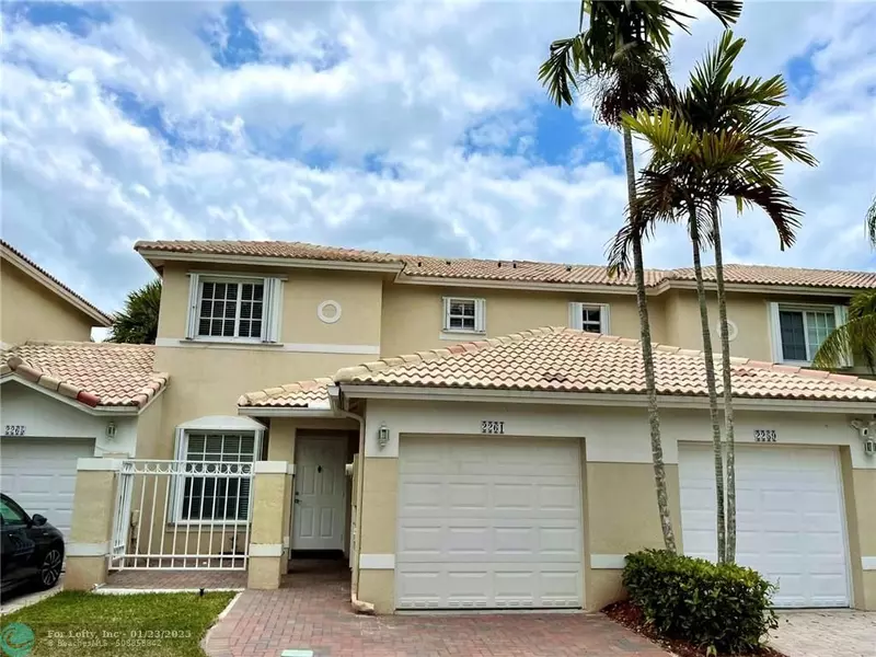 2261 NW 170th Ave, Pembroke Pines, FL 33028