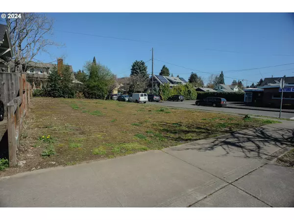 Portland, OR 97206,SE POWELL BLVD