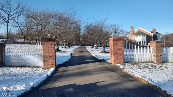 Tewksbury Twp., NJ 08833,7 Hedge Row Xing