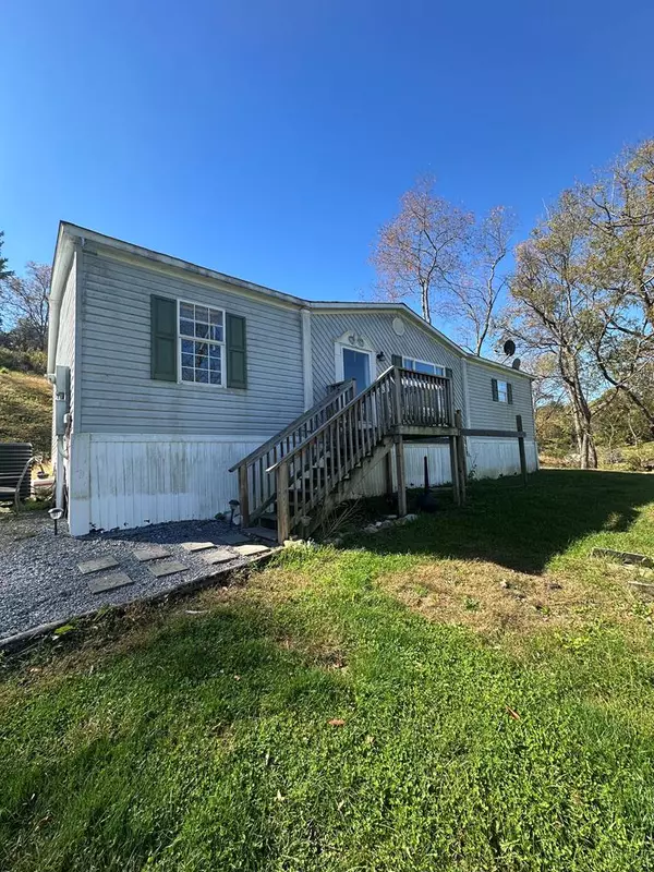 37364 Widener Valley, Glade Spring, VA 24340