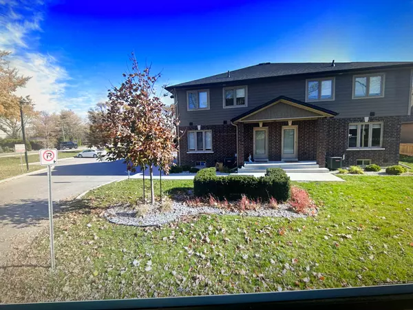 Essex, ON N0R 1A0,204 Beechwood DR #5