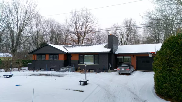 Greely - Metcalfe - Osgoode - Vernon And Area, ON K4P 1E1,6543 Golden Ash LN