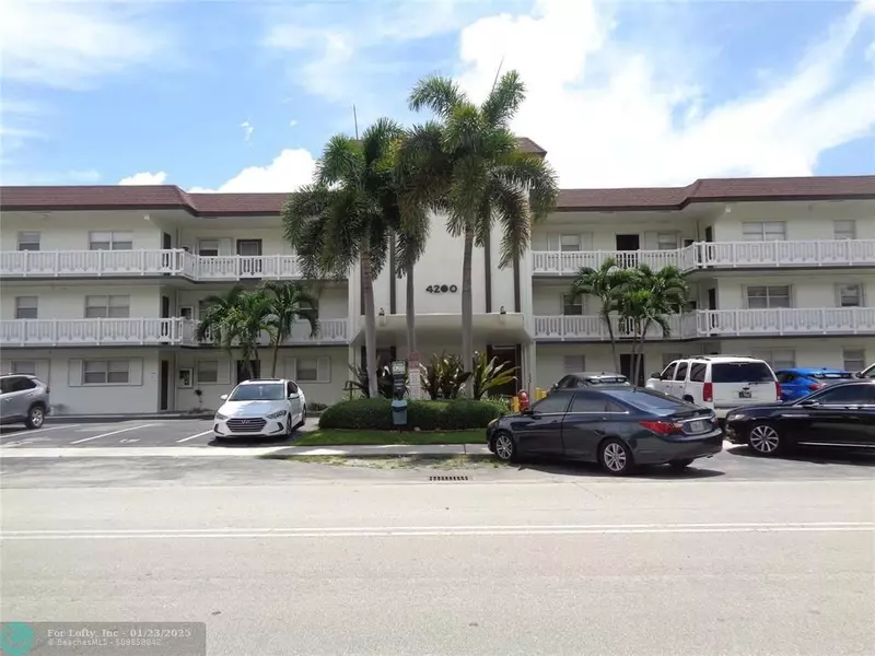 4200 Crystal Lake Dr  #315, Deerfield Beach, FL 33064