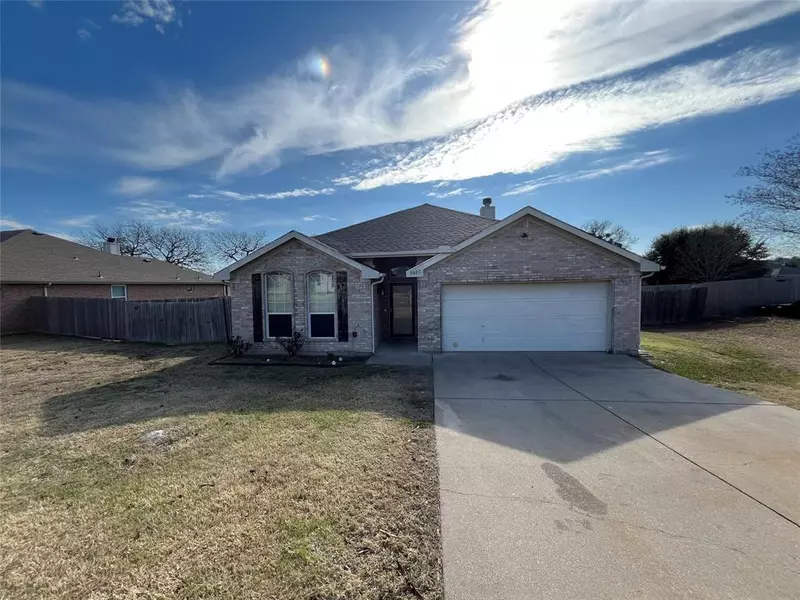 3005 Stroll Drive, Granbury, TX 76049