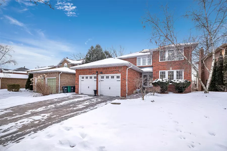 66 Barr CRES, Brampton, ON L6Z 3E2