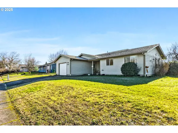 Aumsville, OR 97325,990 CHERYL ST