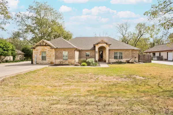 8917 Green Leaves Drive, Granbury, TX 76049