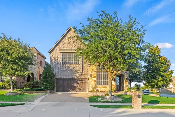 582 Deverson Drive, Rockwall, TX 75087