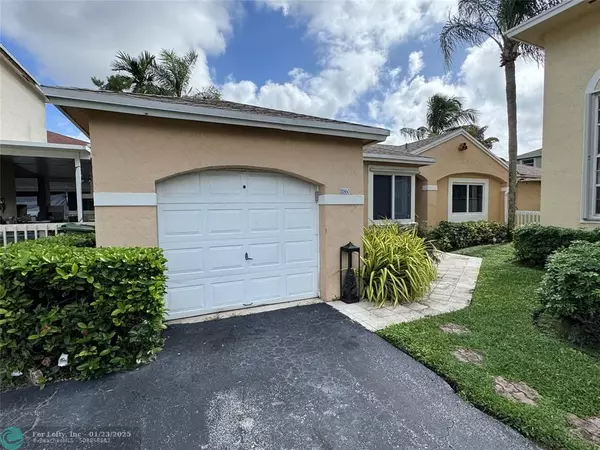 11860 NW 13th St, Pembroke Pines, FL 33026