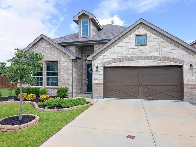 205 Bentley Drive, Midlothian, TX 76065