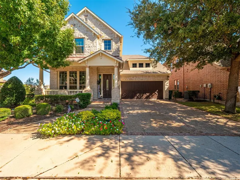 521 Crown Of Gold Drive, Lewisville, TX 75056