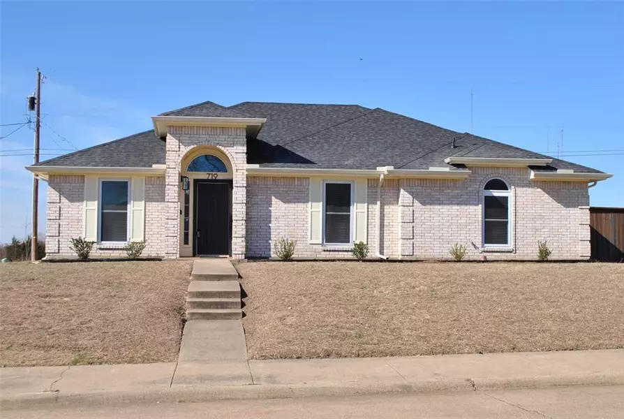 719 Kristi Lane, Cedar Hill, TX 75104