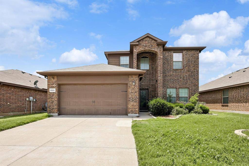 8924 Guard Hill Drive, Fort Worth, TX 76123