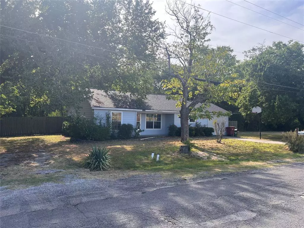 Bonham, TX 75418,1608 Cedar Street