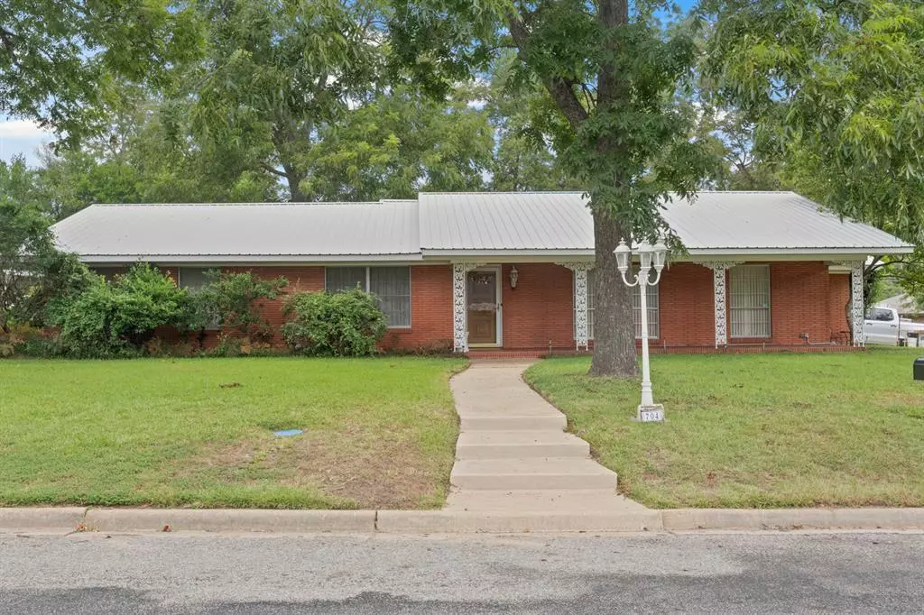 Mount Pleasant, TX 75455,704 W 7th Street