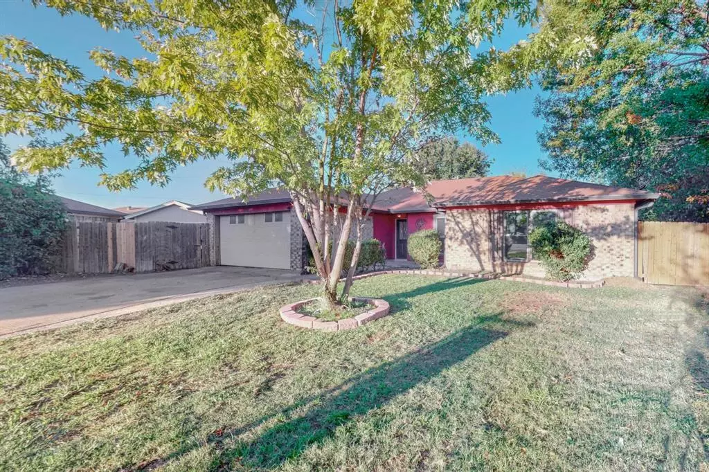 Arlington, TX 76018,1105 Twin Cedar Court