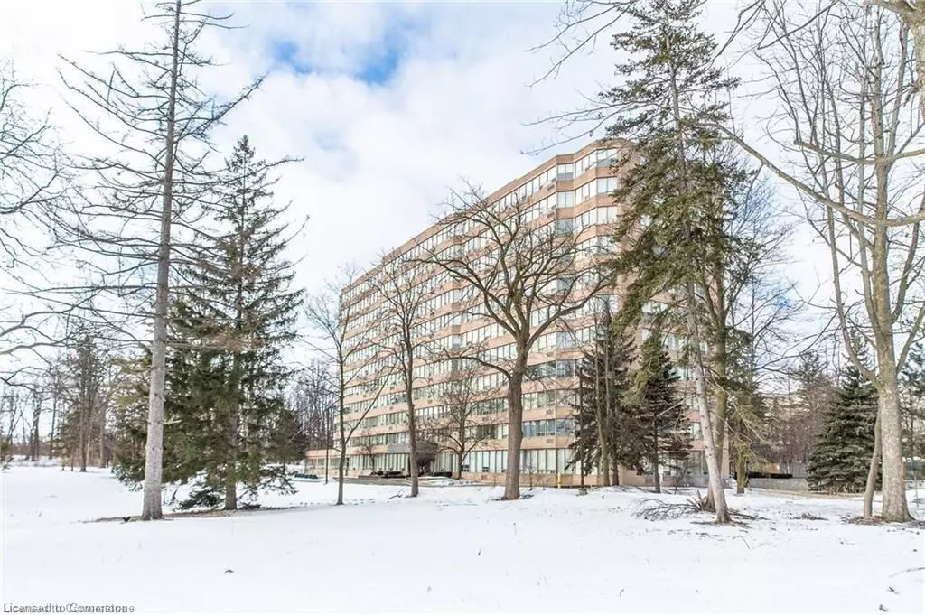 Waterloo, ON N2A 3Z9,3227 King ST E #610