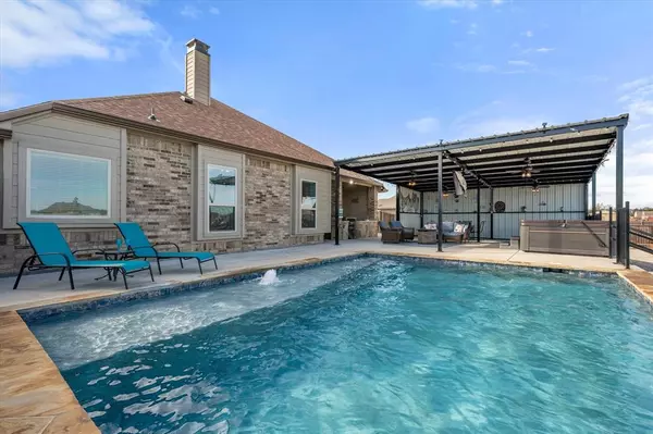 8861 Etta Court, Waxahachie, TX 75167