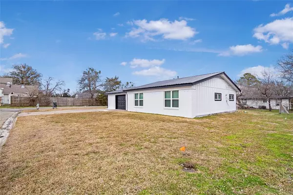 Greenville, TX 75402,50001 Del Ra Drive