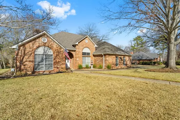 Tyler, TX 75707,3304 Pinecreek Drive