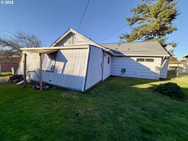 Coos Bay, OR 97420,955 GARFIELD AVE