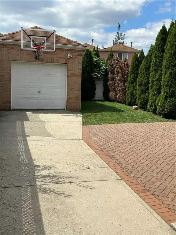 Brooklyn, NY 11234,1470 Royce ST